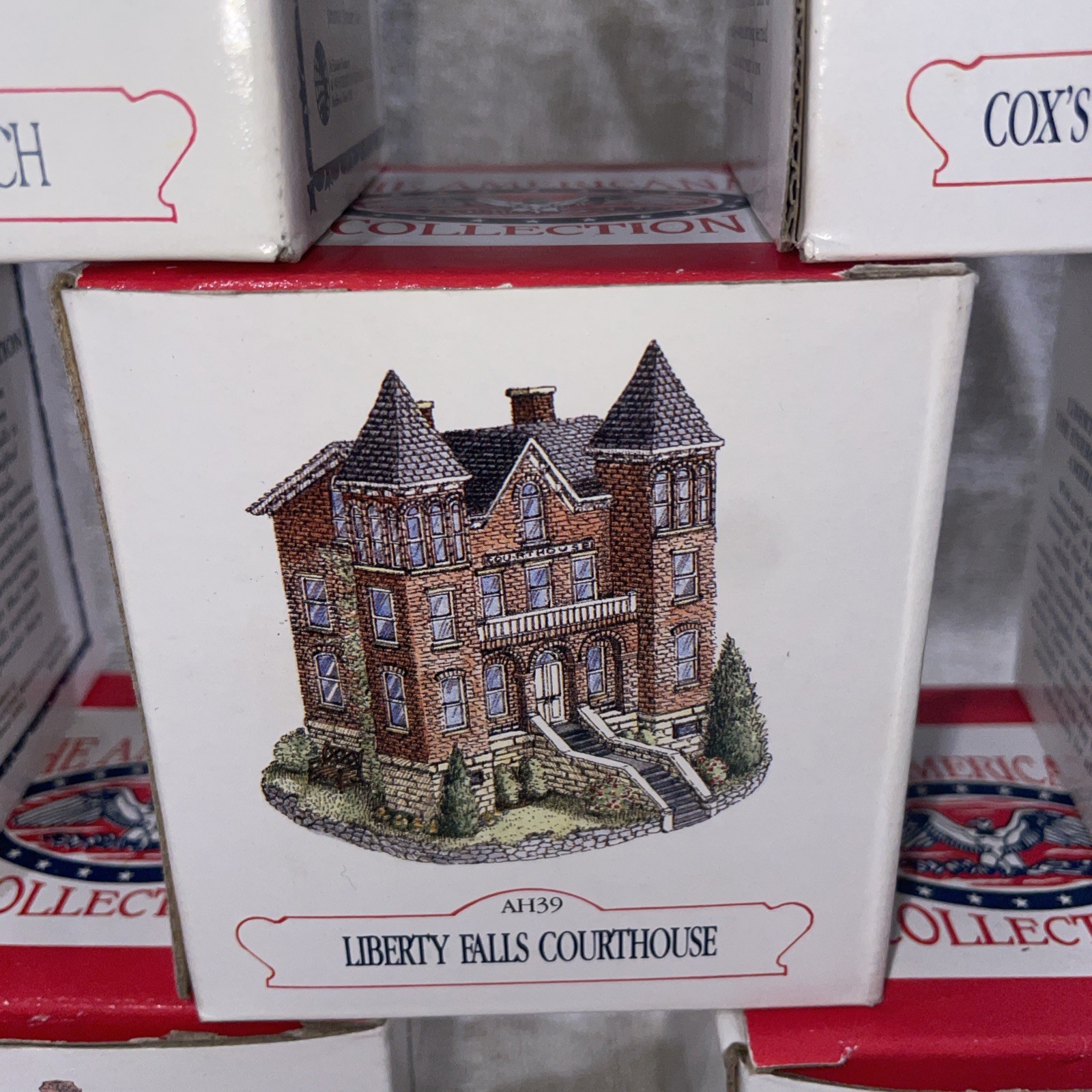 10 The Americana Collection Liberty Falls Houses & Buildings + 10 Pewter Figures