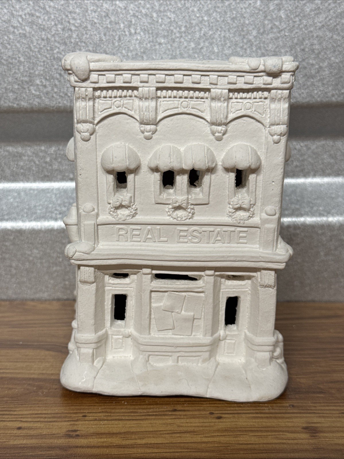 NEW California Creations SE145 REAL ESTATE OFFICE Plaster Christmas Village DIY