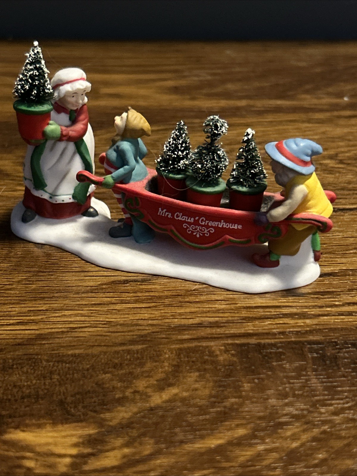 Dept 56 1997 Delivering The Christmas Greens Heritage 56373 Mrs Claus Greenhouse