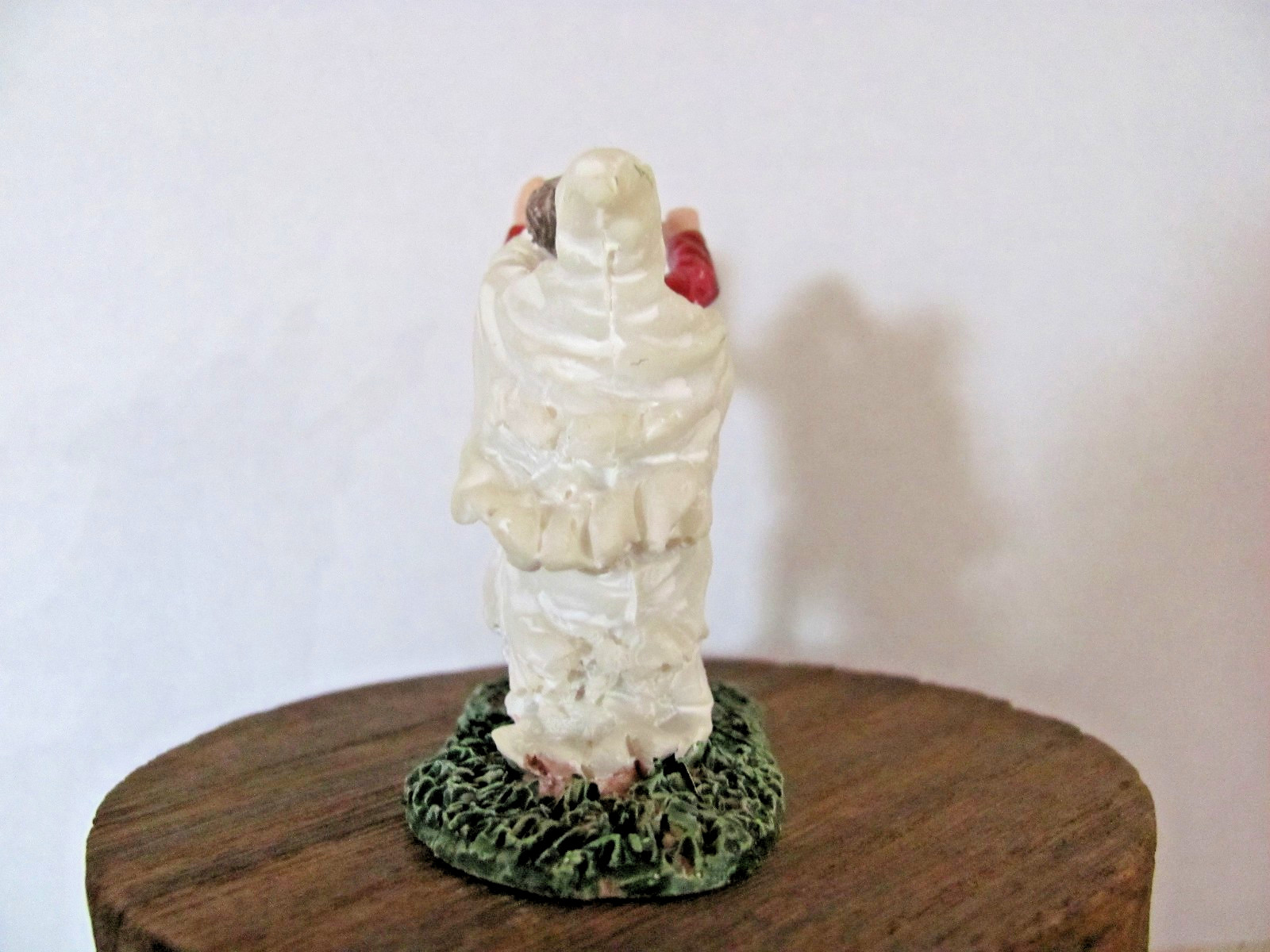 Lemax Spooky Town Figurine – Ghost Grasps Victim #42206