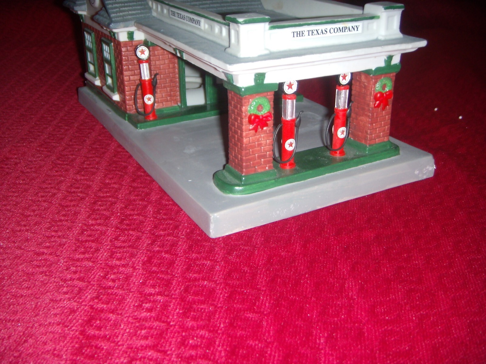 New Texaco Service Station #15 Dallas, Texas Lighted Christmas Village 1997