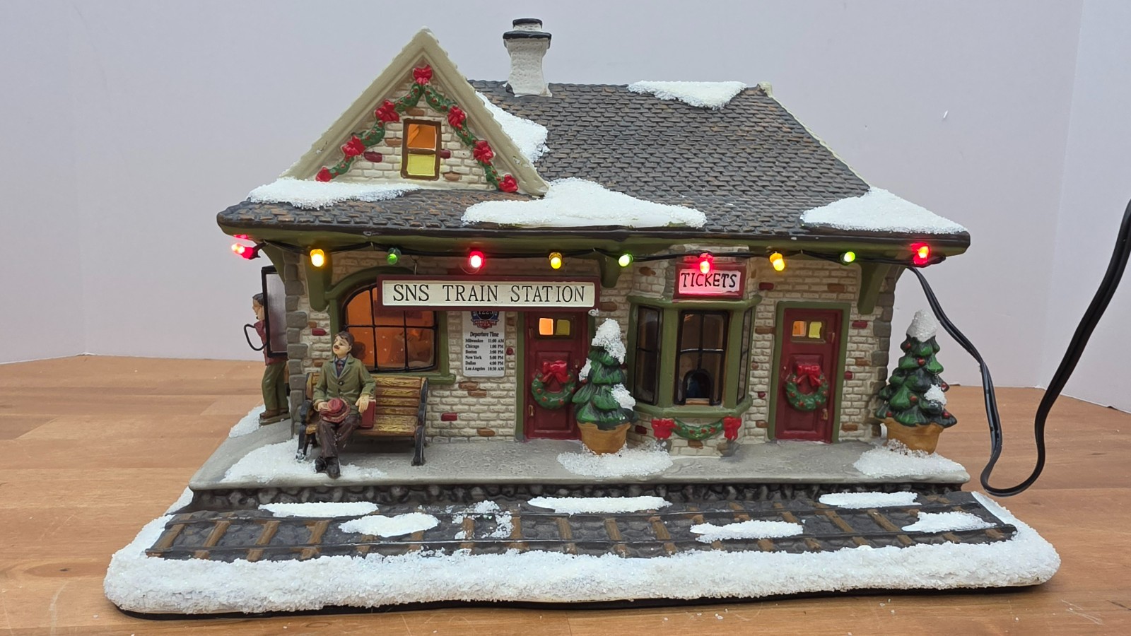 St Nicholas Square Village Collection Train Station 2008 Lighted Illuminated