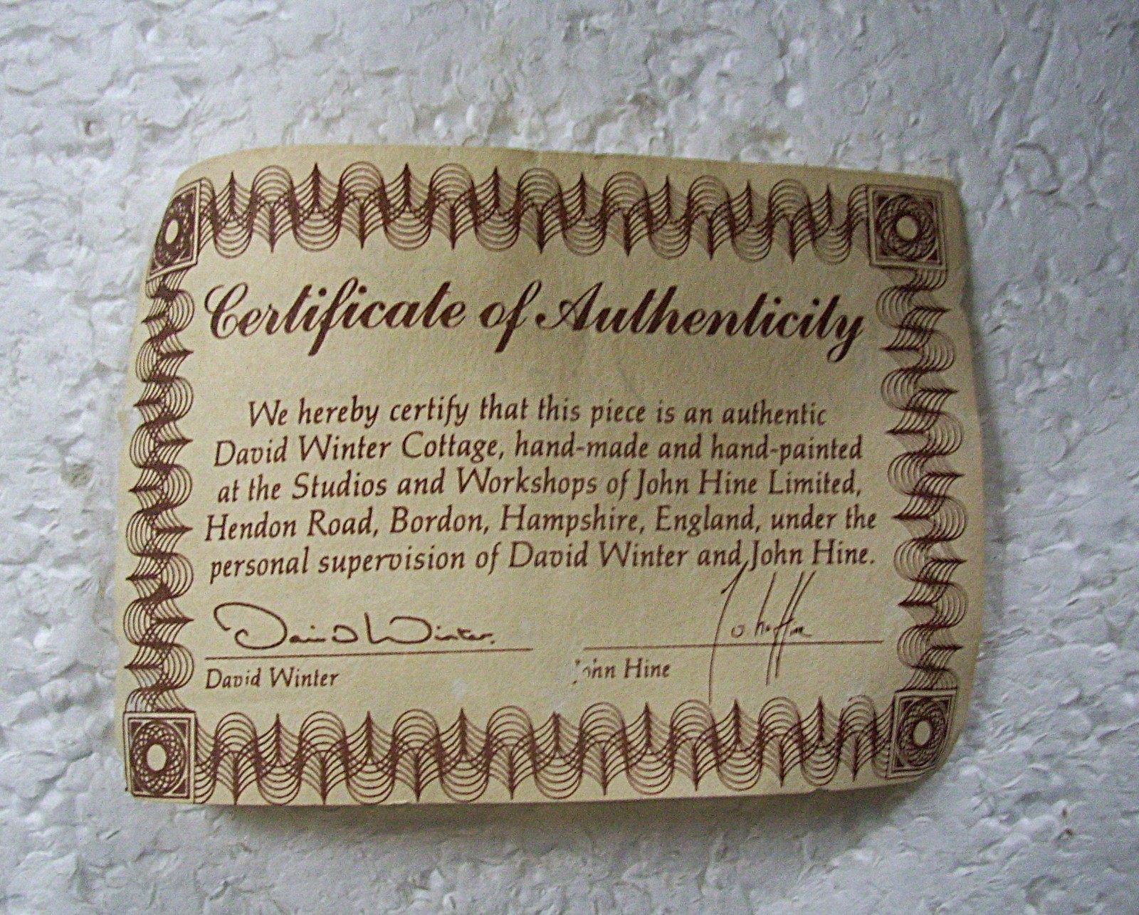 David Winter Cottage “Coopers Cottage” 1985 John Hine Rare Sculpture with COA