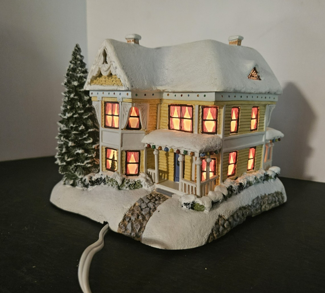 Thomas Kinkade Hawthorne Christmas Village “Victorian Homeland” Sculpture #I2323