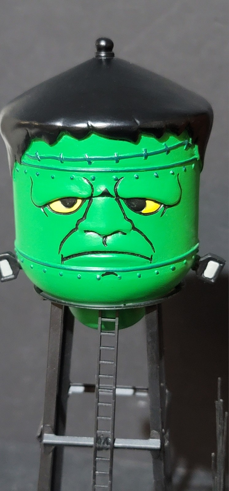 Dept 56 Halloween Village Accessories Frankenstein’s Water Tower 6007706 NEW