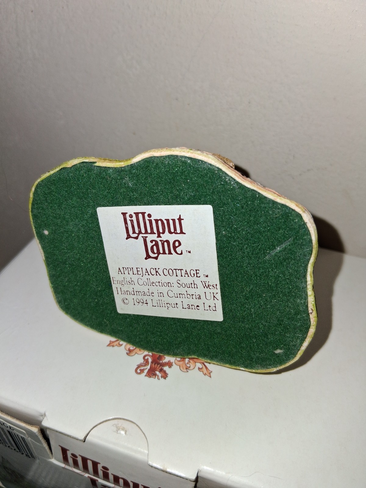 EUC w/ Box Deeds Lilliput Lane Applejack Cottage Miniature Sculpture 3″ 1994