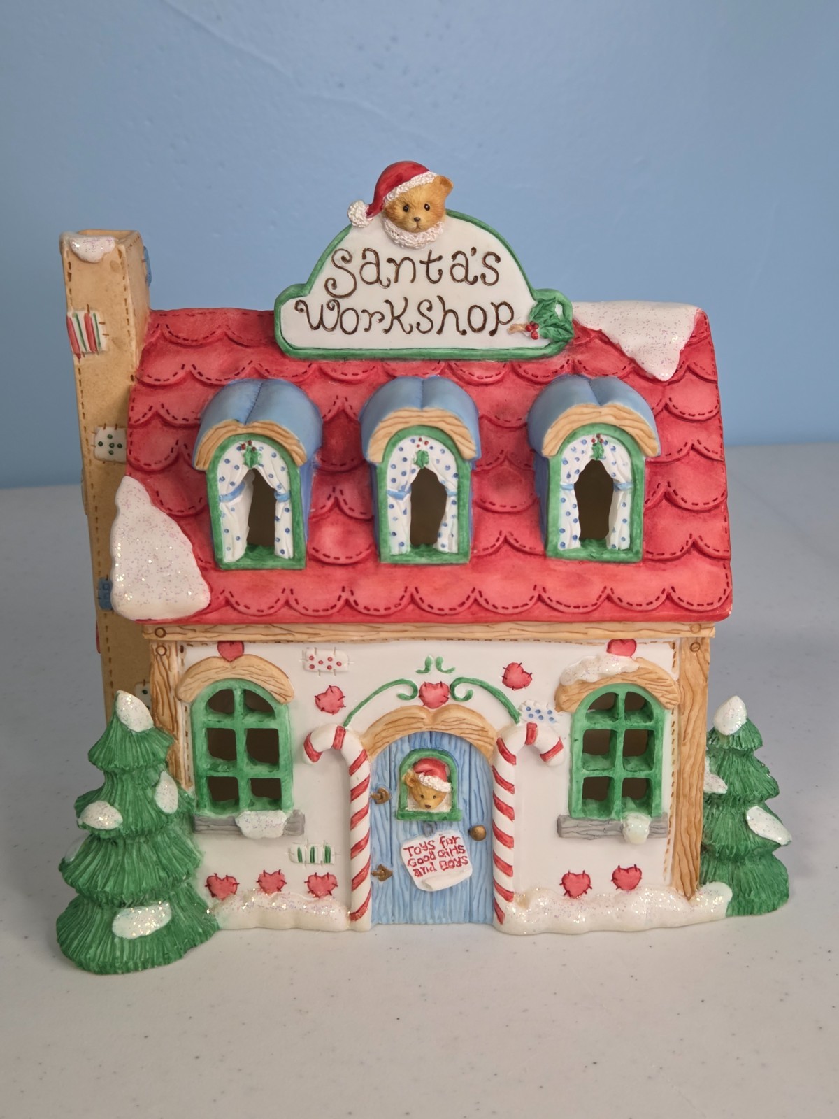 Cherished Teddies 1996 Enesco Santa’s Workshop Nightlight Building #141925