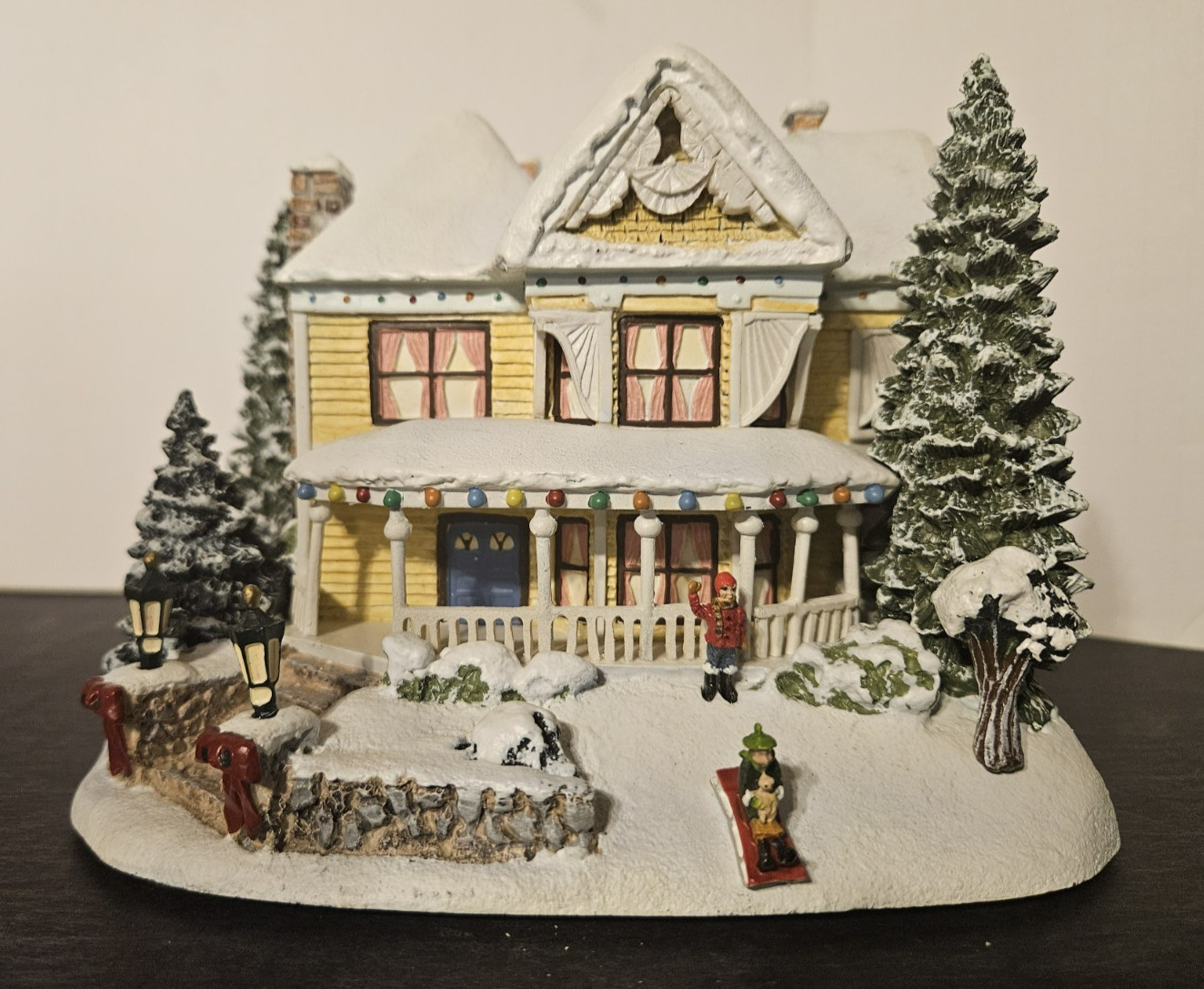 Thomas Kinkade Hawthorne Christmas Village “Victorian Homeland” Sculpture #I2323