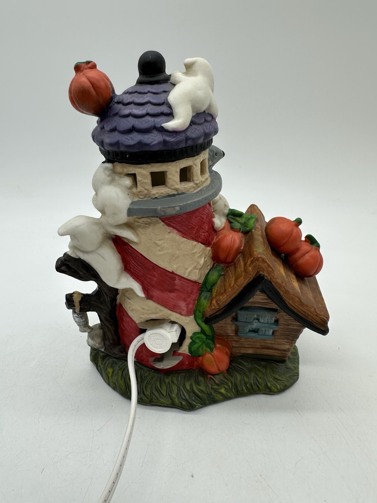Halloween Haunted Village Ghost and Pumpkin Lighted House No Box