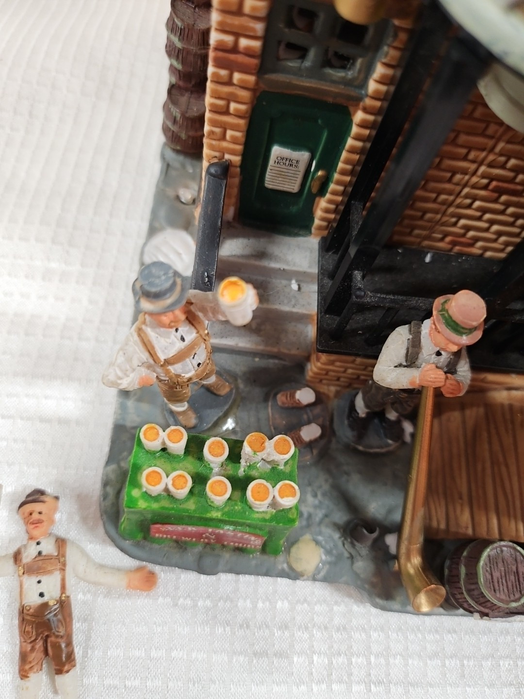 Carole Towne Collection Yulesteiner Brewery Animated With Music 3 Pcs Need Glue