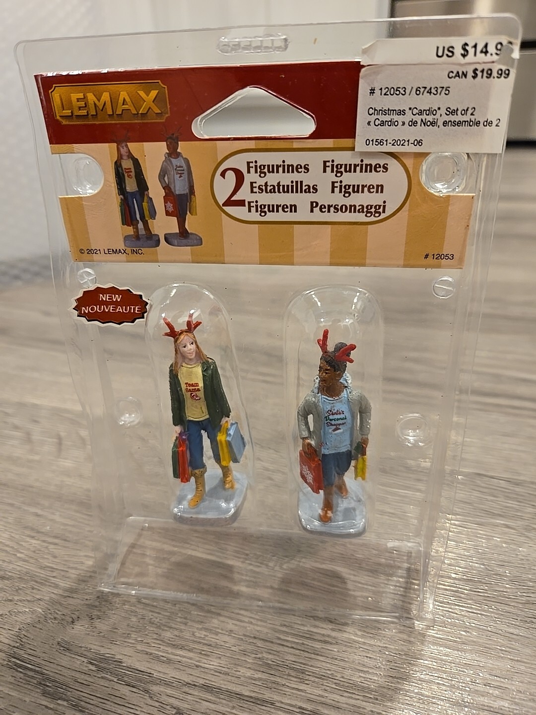 NEW 2021 Lemax 2 figure Shoppers Mall People Christmas Cardio Village Collection