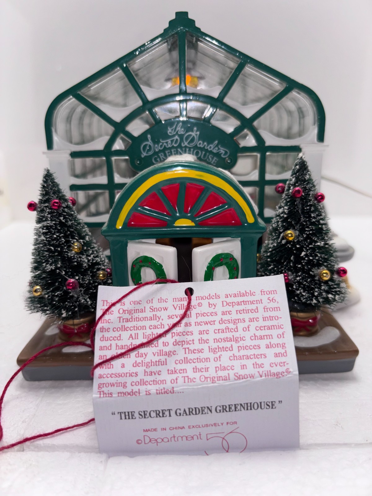 Dept 56 – Snow Village – Secret Garden Greenhouse #54949, box, light & Sleeve