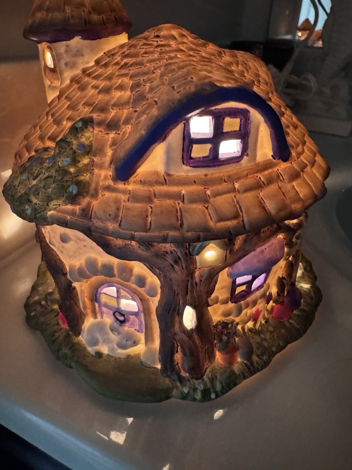 Pacific Rim Imports 4062 Lighted Bunny Fairy Cottage Lamp Taiwan Whimsical Decor