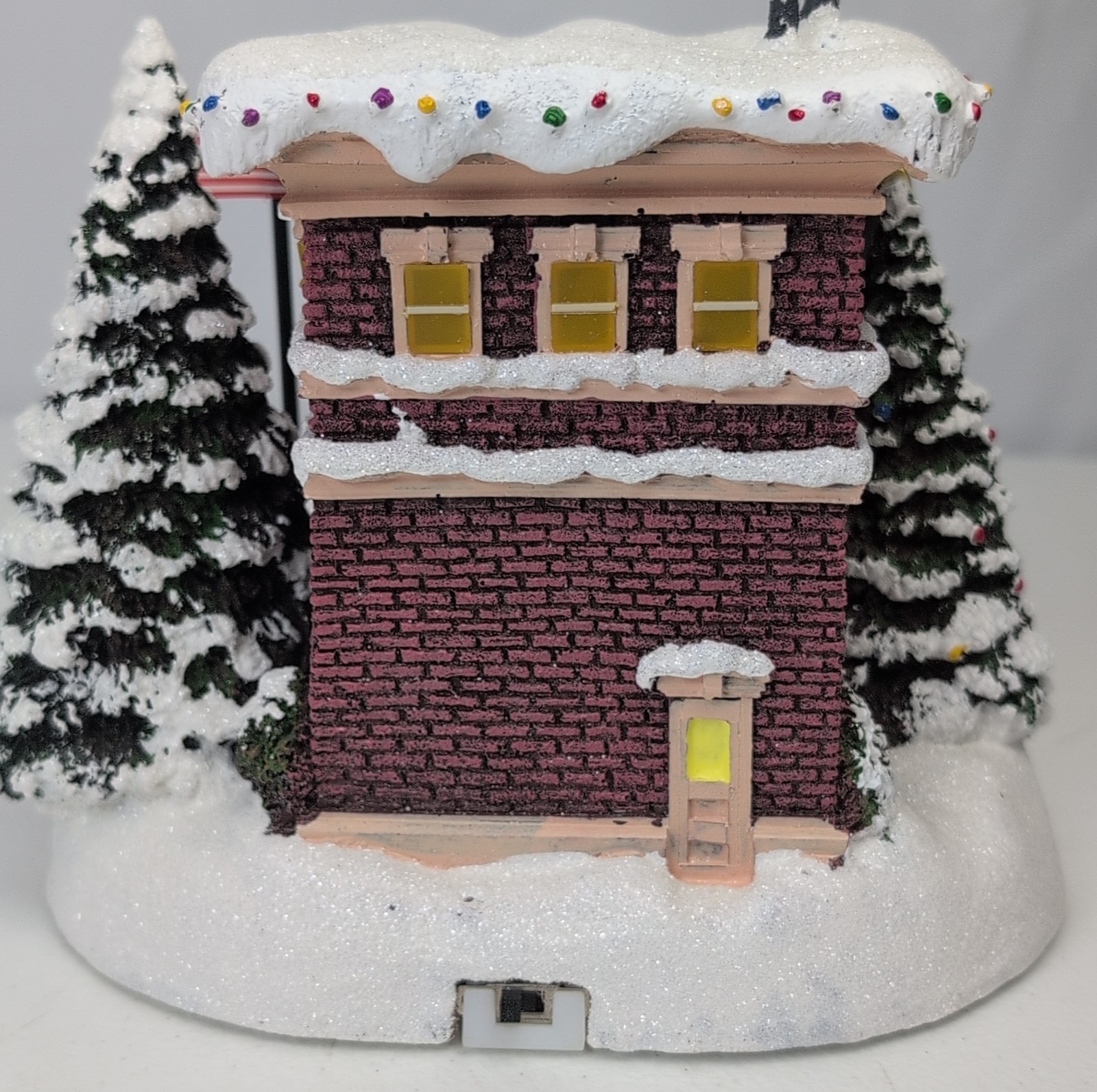 Thomas Kinkade Light Up Christmas Village Fire Station Firemen First Responders