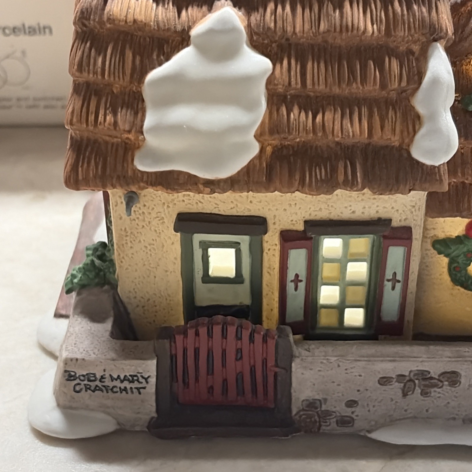 Dept 56 The Christmas Carol Cottage W/ Smoking Chimney Lighted Building Retired