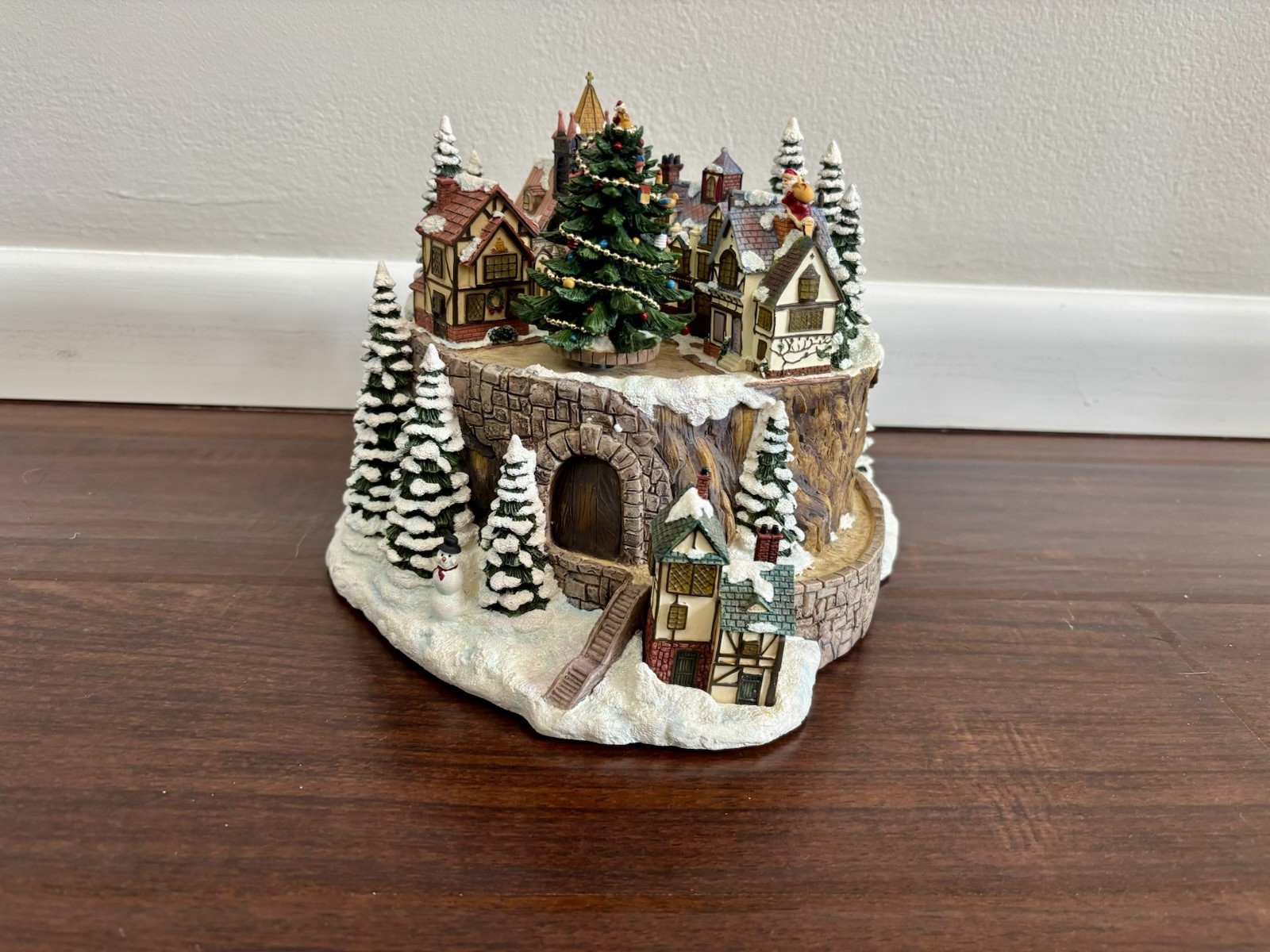 San Francisco Music Box Company Lighted Village with Rotating Tree (2001)