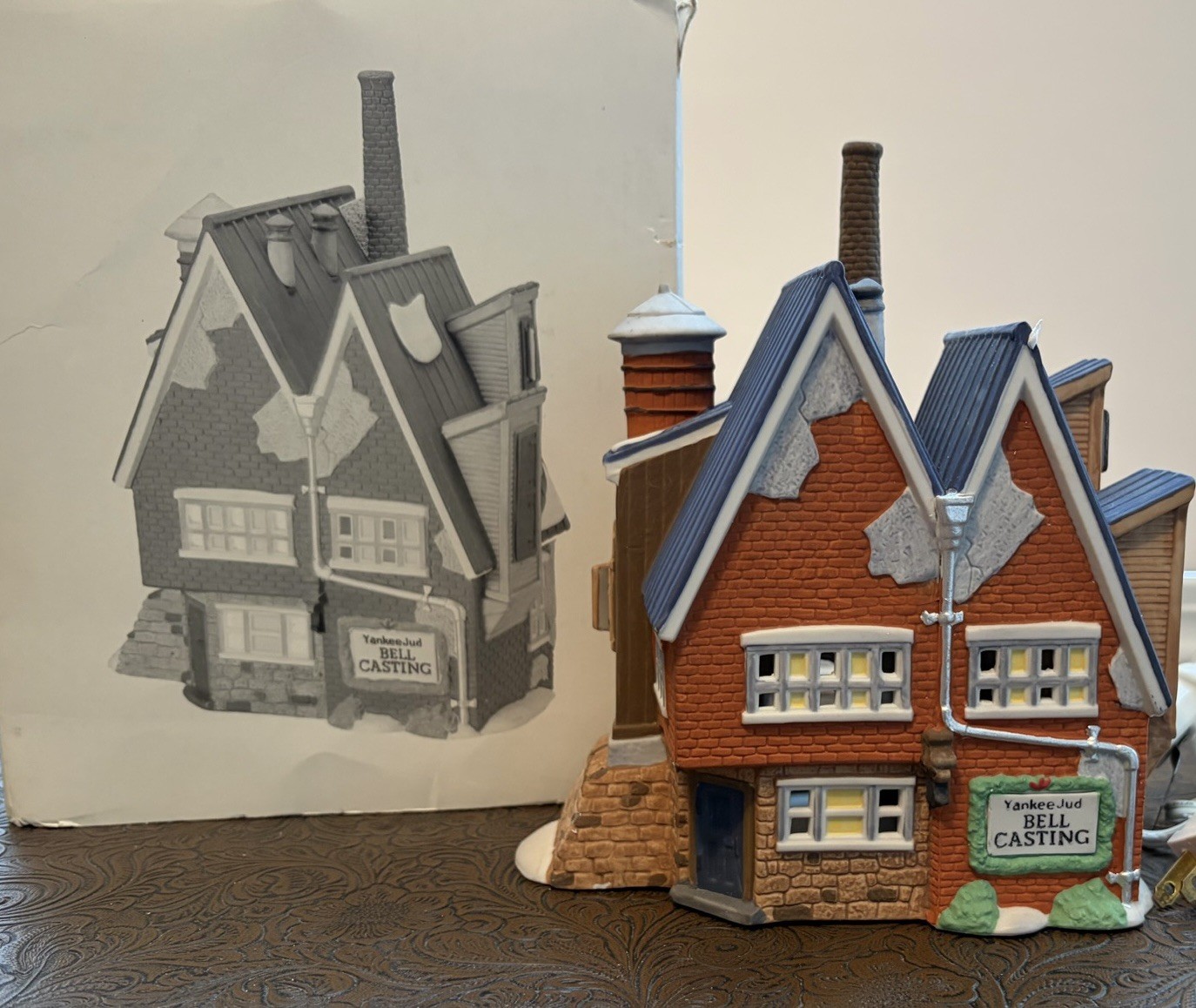 Retired 1995 Dept 56 New England Village Yankee Jud Bell Casting #56430 Mint Box