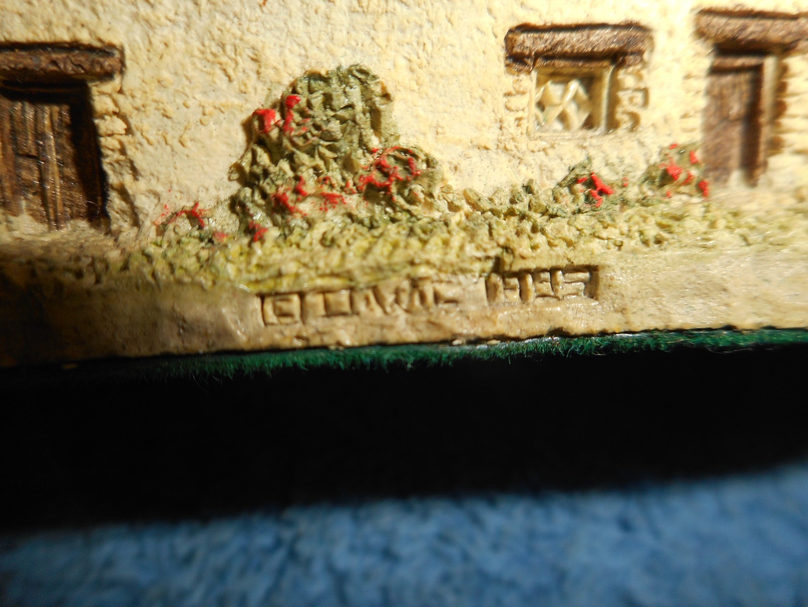 YEOMANS FARMHOUSE Cottage David Winter Sculpture 1985 Retired Great Britain
