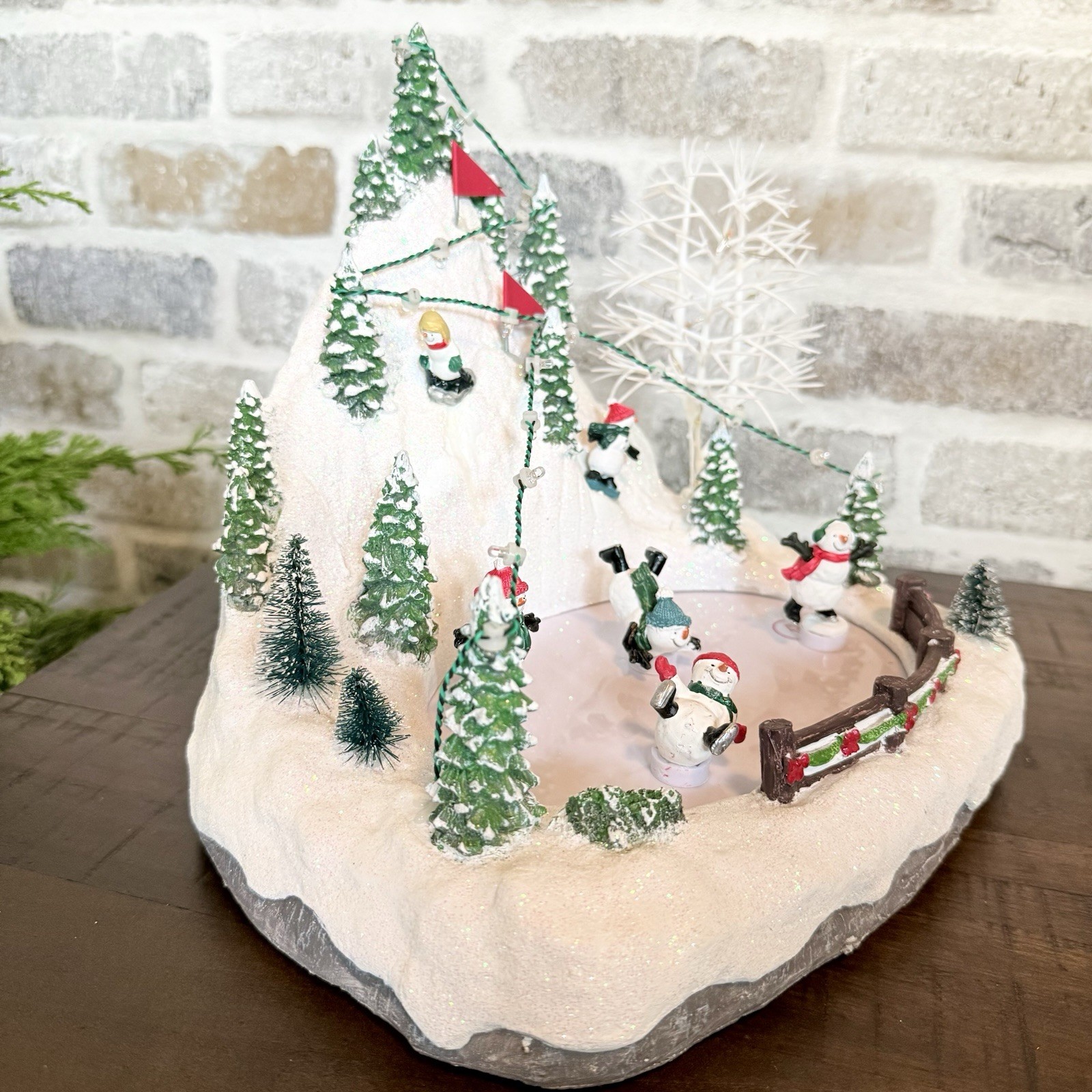 St. Nicholas Square SKATING SNOWPEOPLE SKIING Animated Christmas Village TESTED