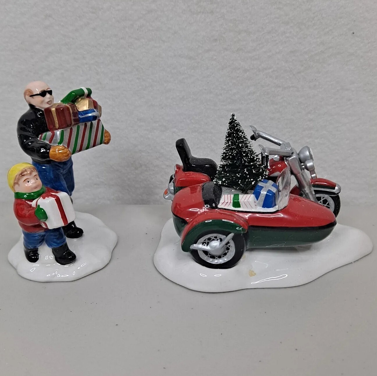 Dept 56 54898 1997 Snow Village A Harley-Davidson Holiday Set of 2 Christmas