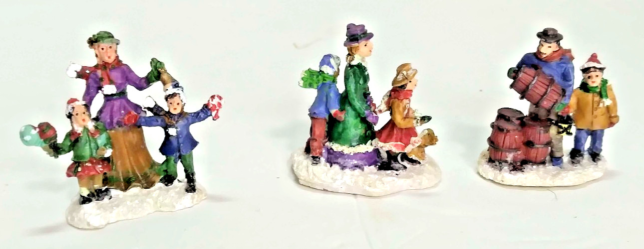 VTG Ginger Frost Lane Christmas village 2005, produced by Greenbrier