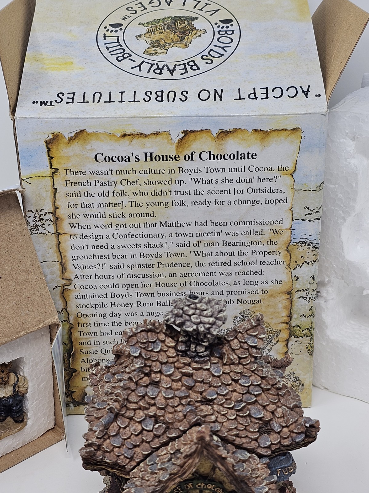 Boyd’s Town Cocoa’s House of Chocolate with pc #3E/2388 with box & certificate