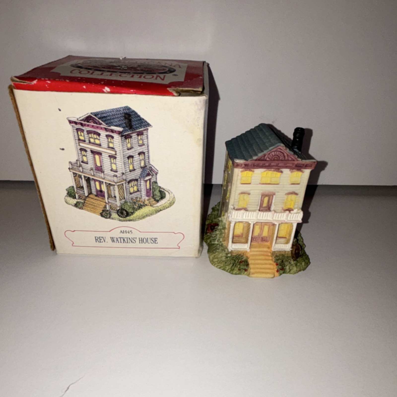 Liberty Falls Rev Watkins’ House AH45 Americana collection 1994 Village Mini 108