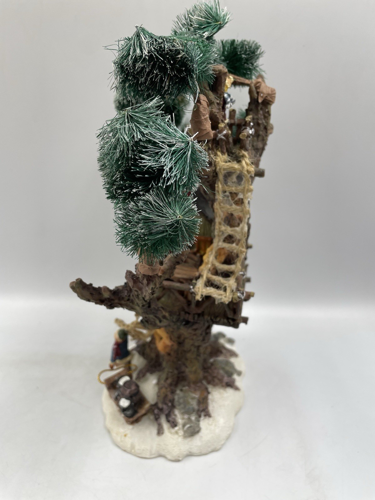 Vintage Santa’s Workbench Tree House With Lookout Tower 2002 Christmas Village
