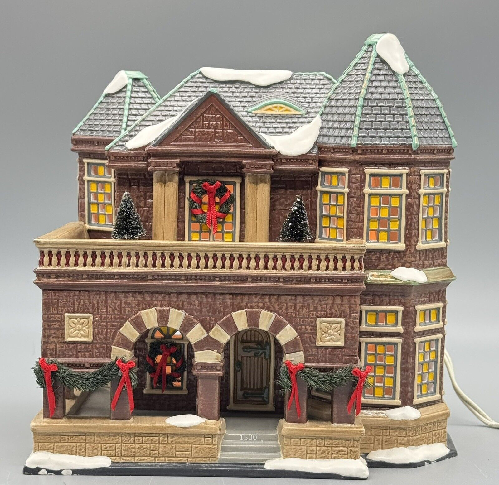 RICHARDSONIAN ROMANESQUE HOUSE Box 56.55362 CLEAN Dept 56 SNOW VILLAGE Light