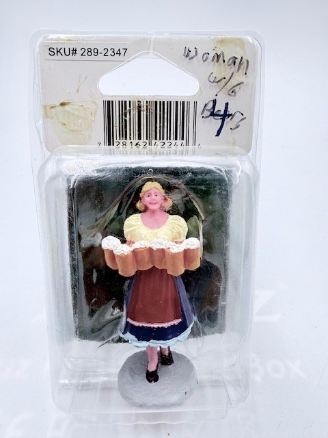Lemax Christmas Village Town Brew Maid 42244 German Barmaid Oktoberfest Beer