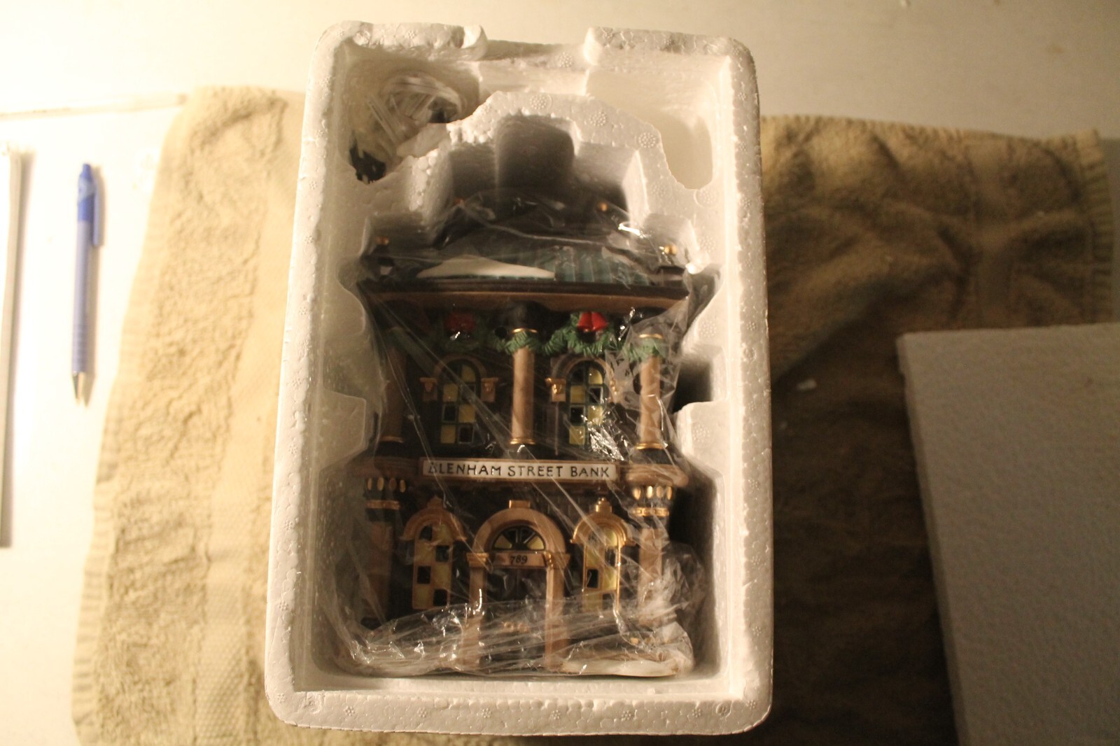 Dept 56 Dickens Village Series 1995 Blenham Street Bank Retired #58330 NIB