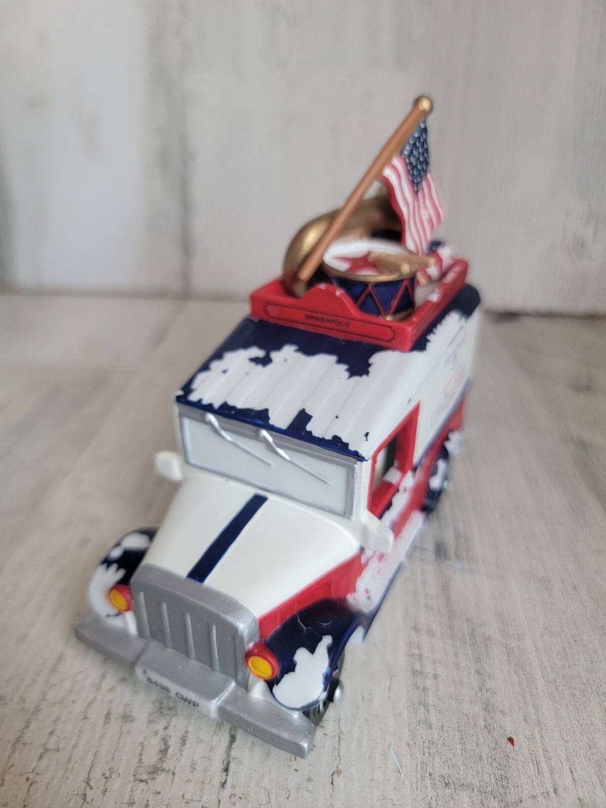 Dept 56 58660 AS IS American Pride Village Express