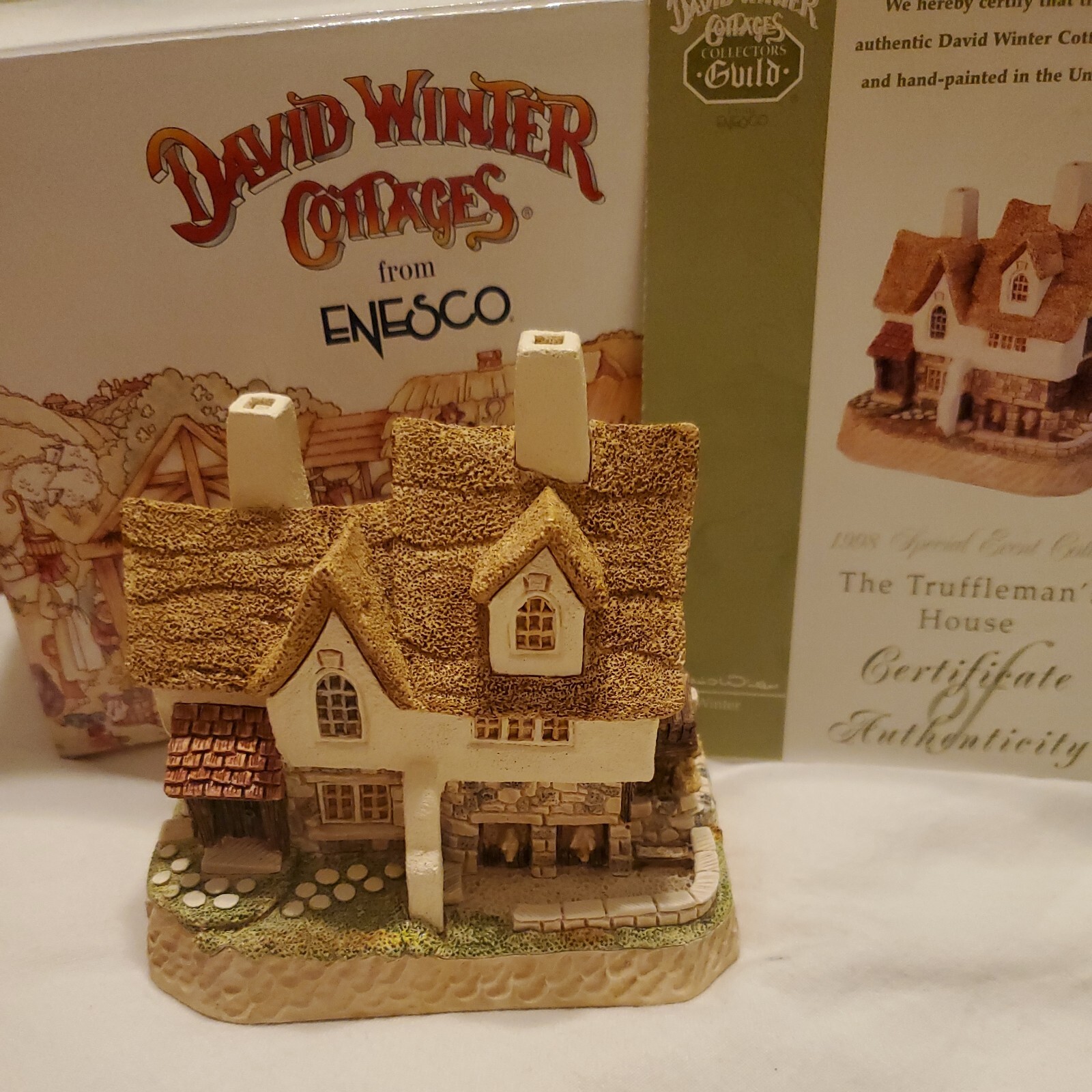 David Winter Cottages The Truffleman’s House Signed 1998 Event Special Box & COA