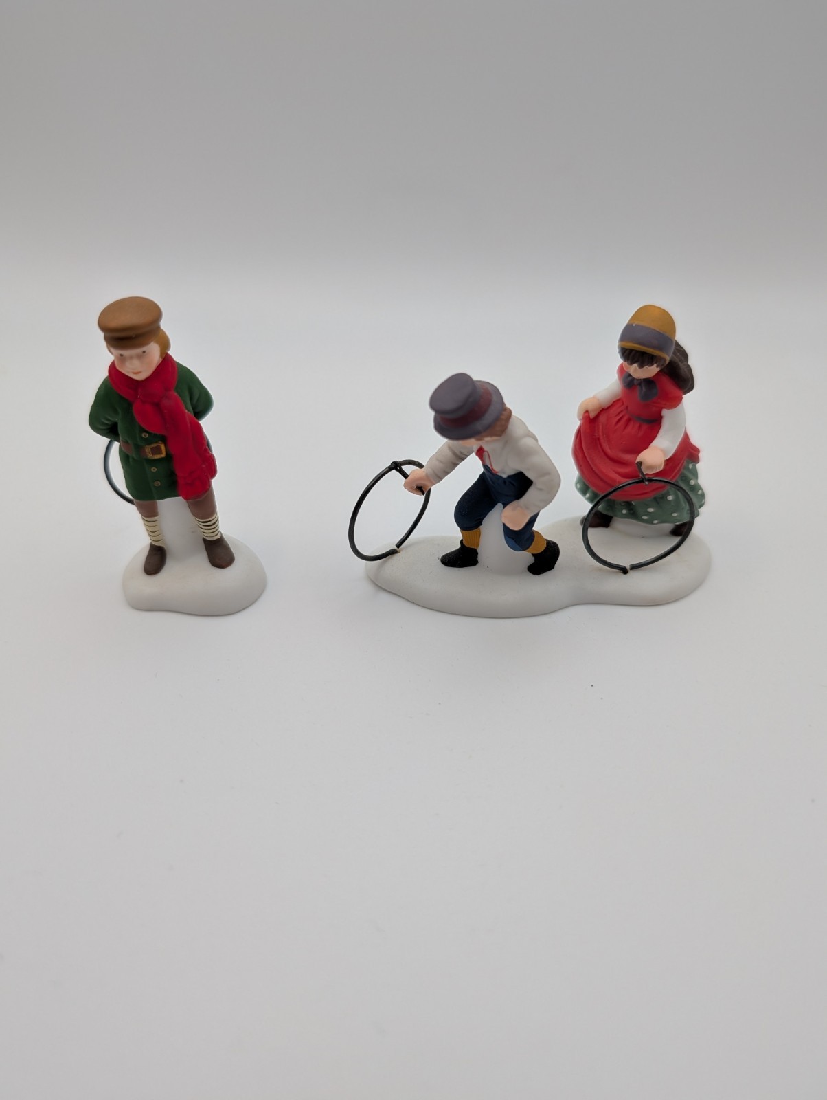 Department 56 Dickens Village Child’s Play 58415 Children Hoop Trimming Retired