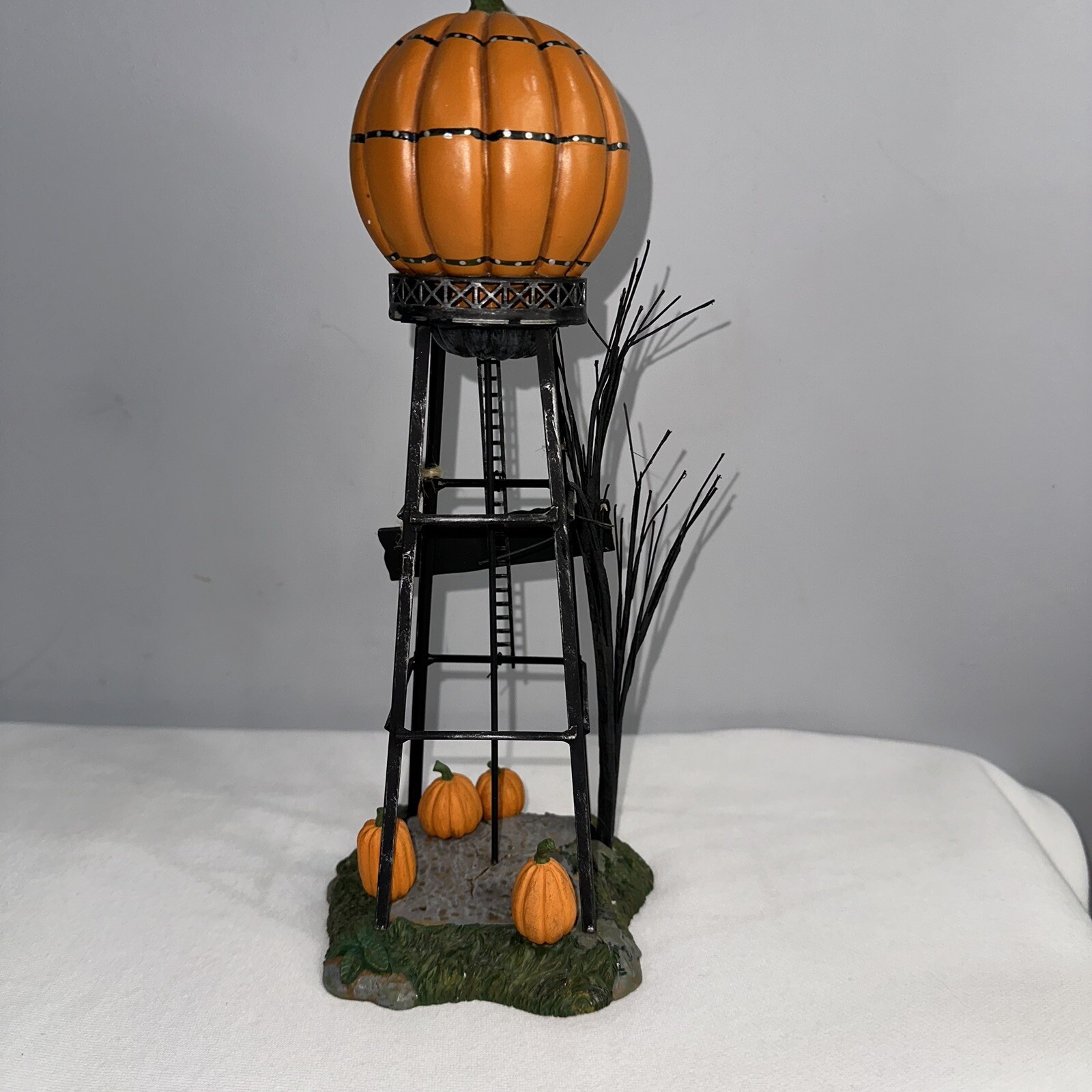 Department 56 Halloween Pumpkin Water Tower Village Accessories Boxed #53223