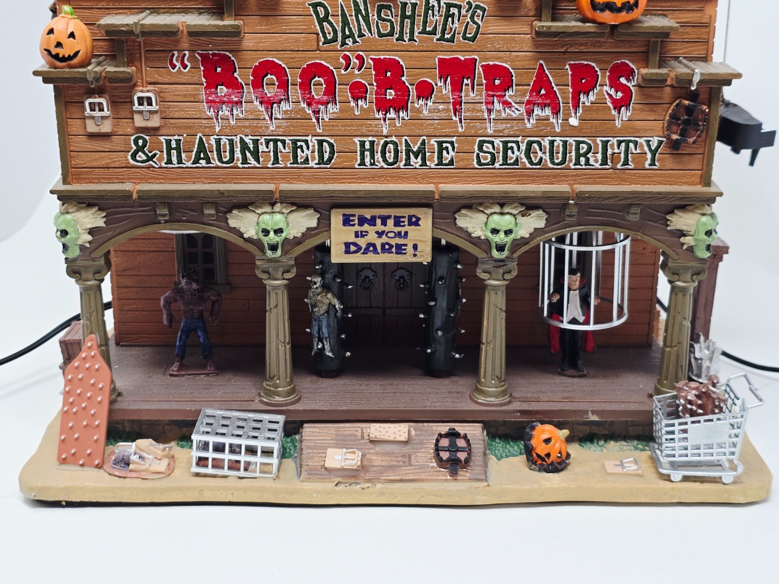 Lemax Halloween Spooky Town Banshee’s Boo-B-Traps RETIRED 2015 #55912 100% Works