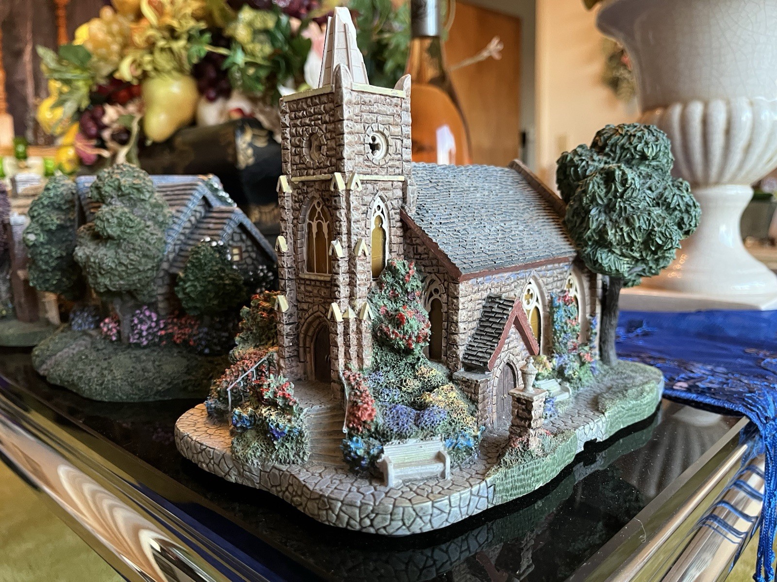 Thomas Kinkade Hawthorne Village Lamplight Village 6 Pc House Set w/o Lights