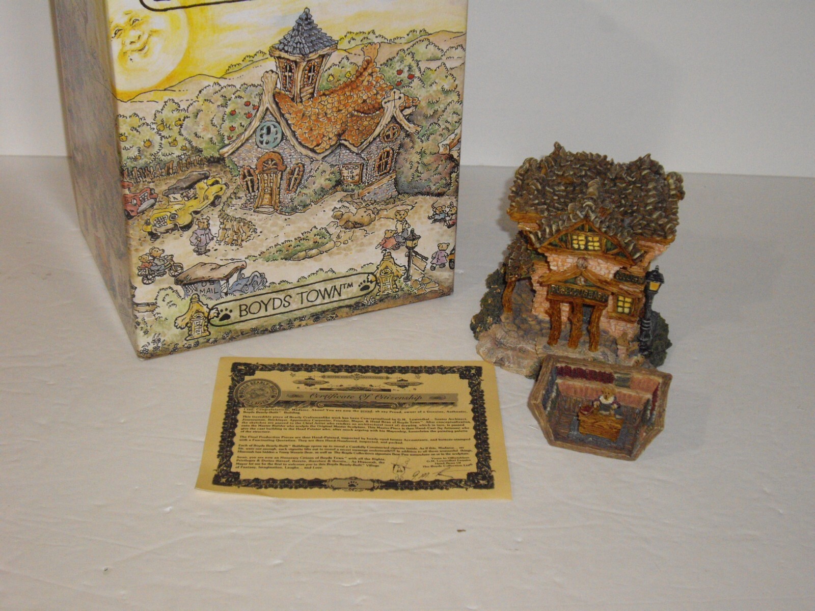 2000 Boyds Town Bearly Built Villages Public Library First Edition box