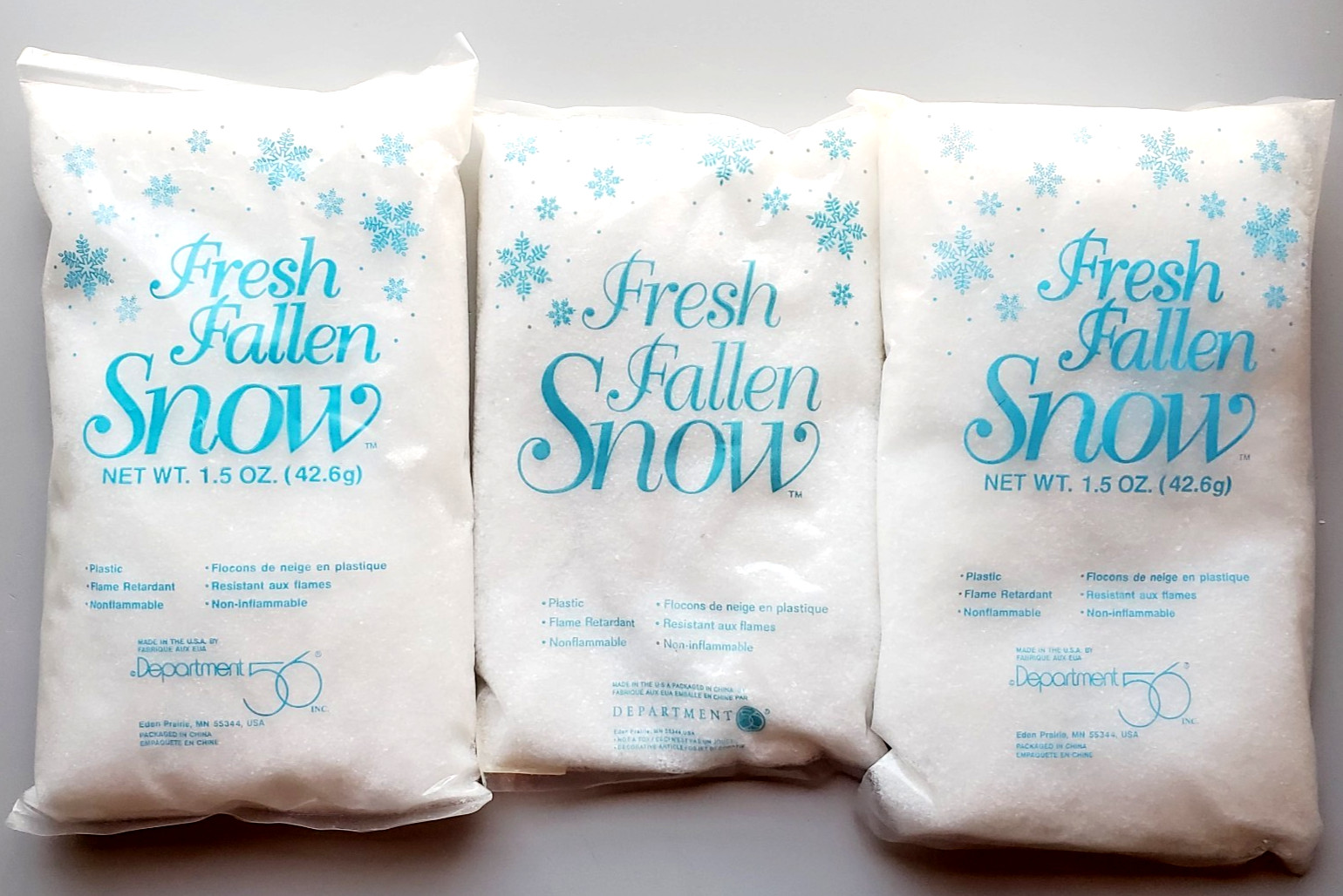 Dept 56 Real Plastic Snow 3 Unopened Bags 1.5 oz each Fresh Fallen snow NEW💖