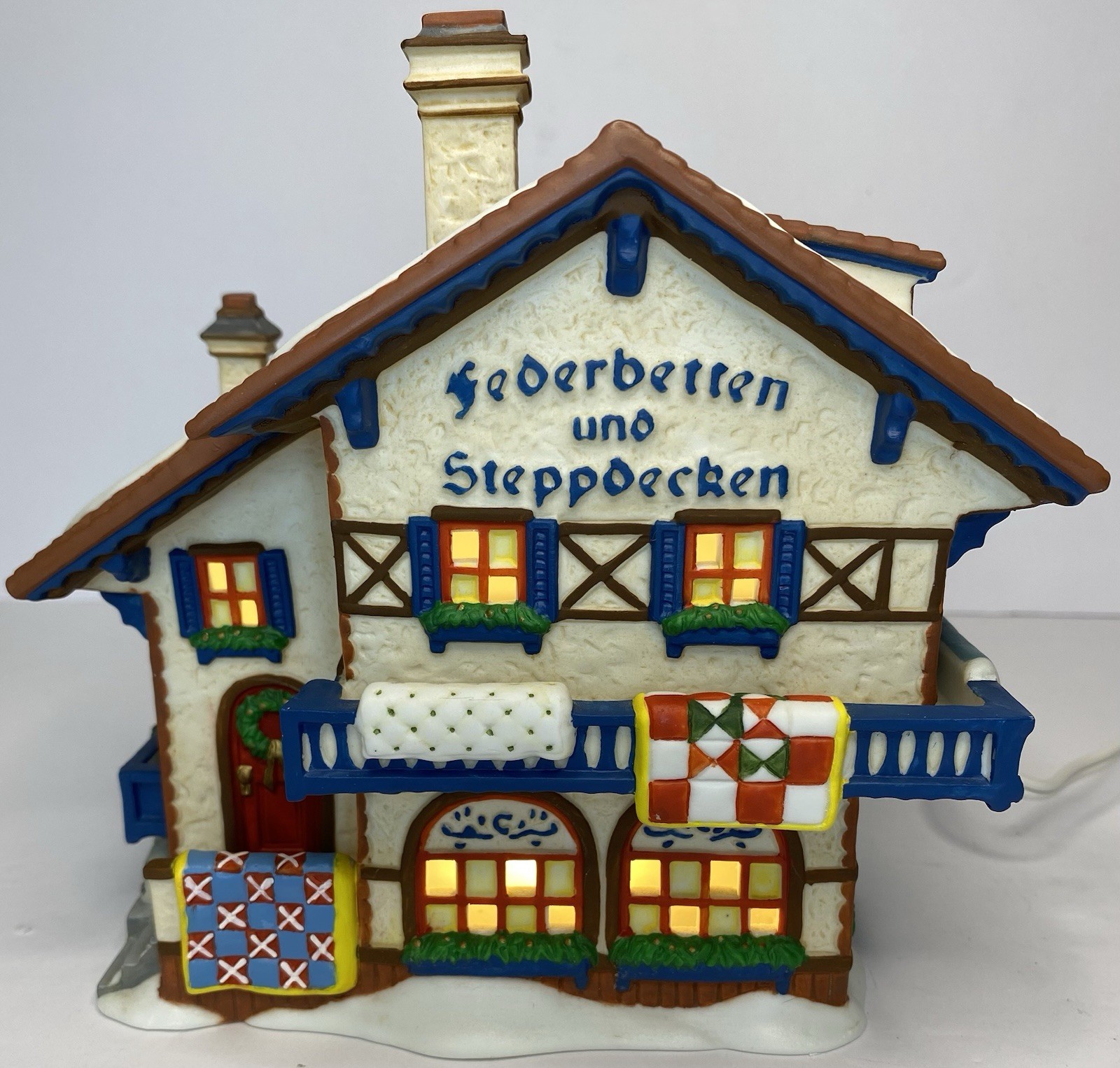 Dept 56 Alpine: Federbetten Und Steppdecken -Feather Beds and Quilts 1998 #56176