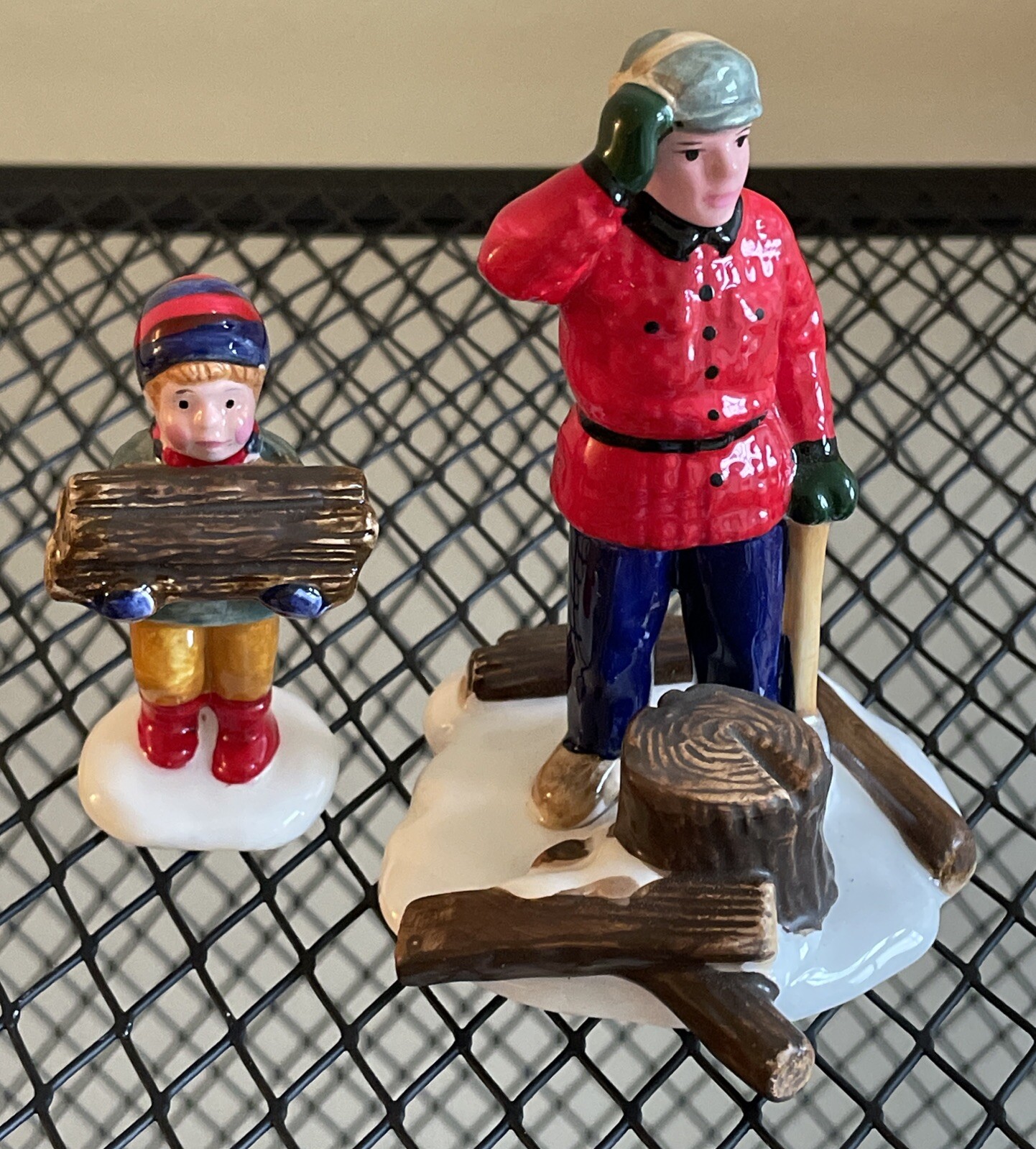Dept 56 Snow Village Woodsman & Boy 5130 Taiwan 1988 Handpainted Set Of 2