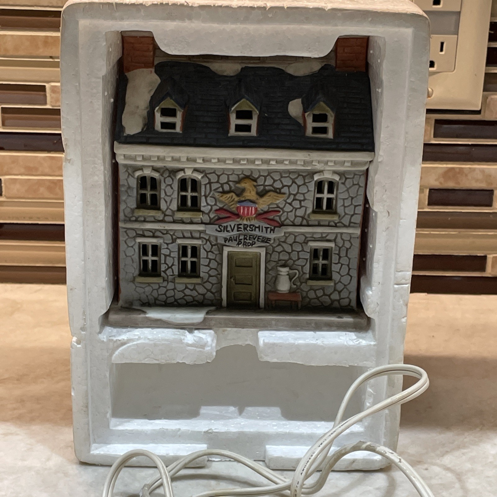 VTG Christmas Village Blacksmith Lighted Building Paul Revere Colonial Patiotic