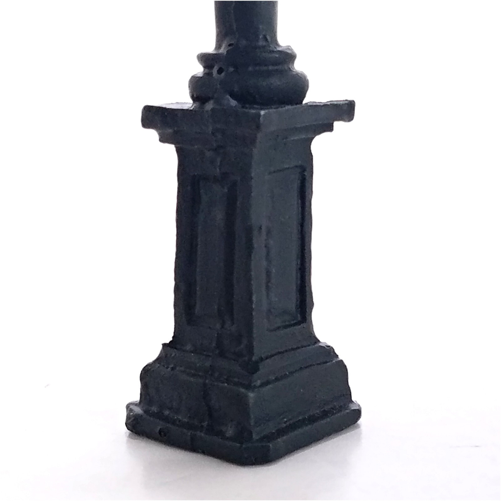 Gold Street Post Clock Four Sided Free Standing Holidays Seasons Town Center