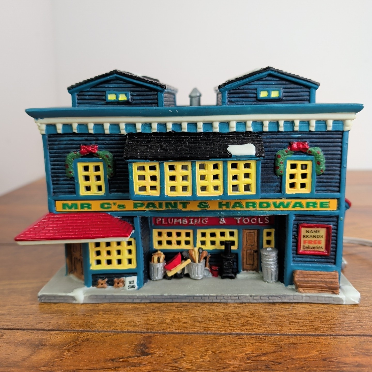 Lemax Village Collection Mr C’s Paint & Hardware Light up, Jukebox Junction 1998