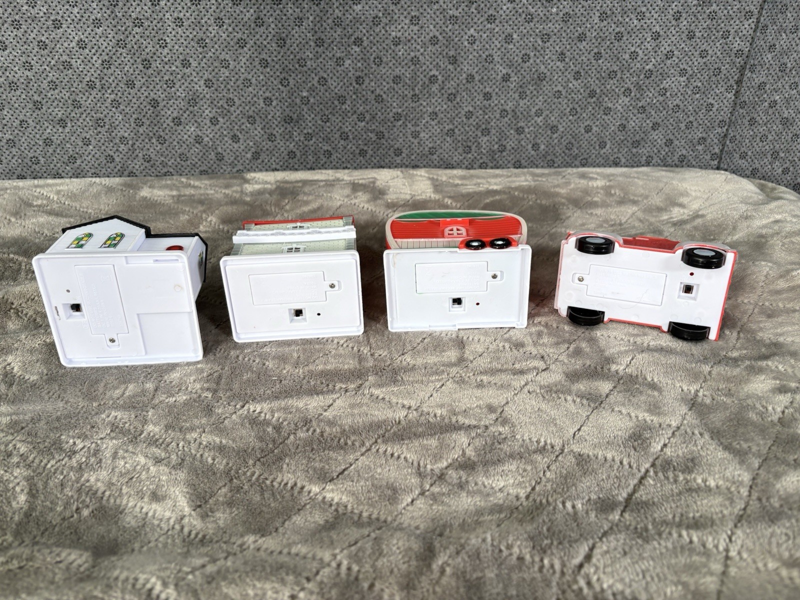 Lot Of 4 Cobblestone Corners Christmas Lighted Houses, Truck and Trailer