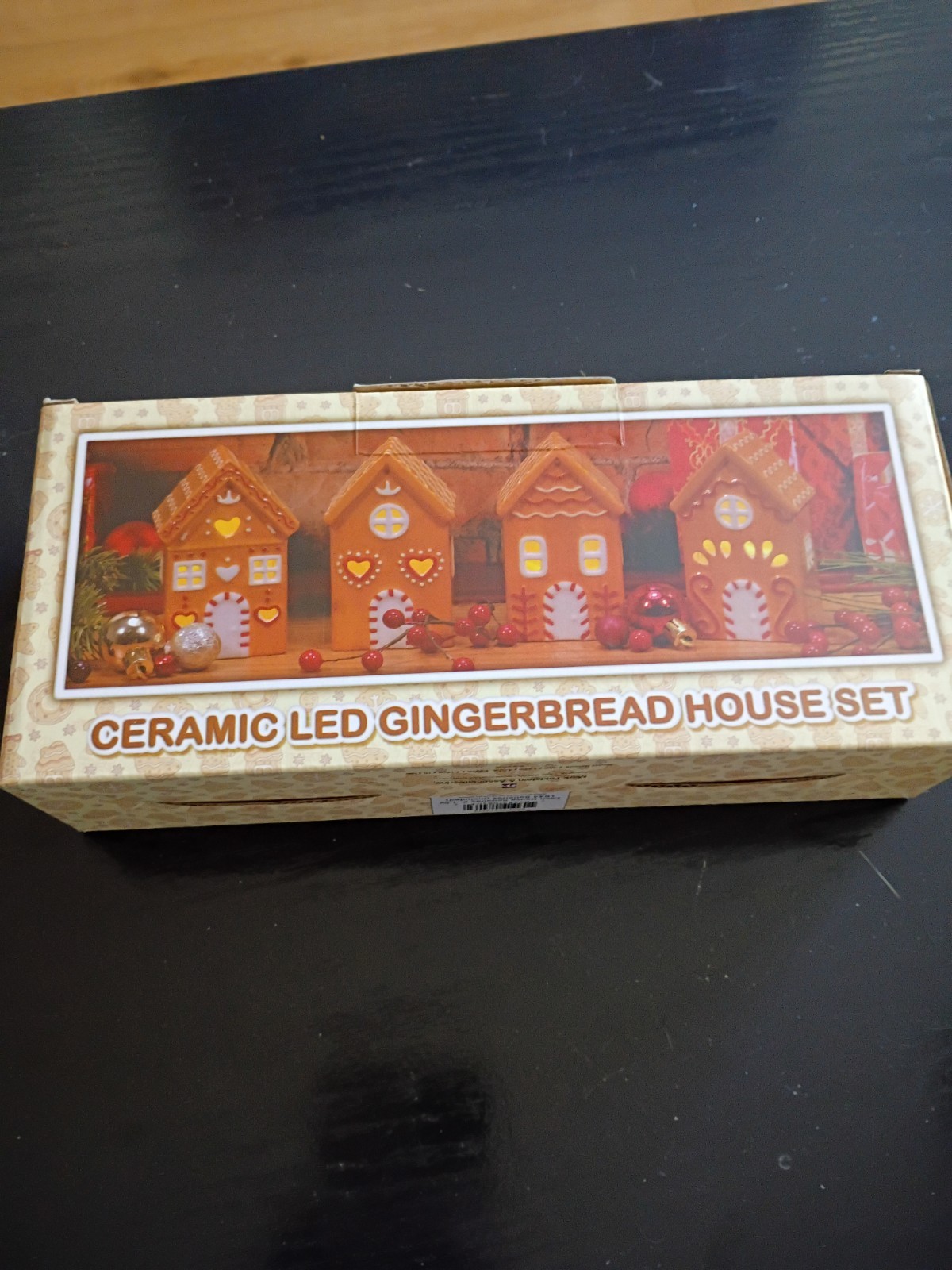 Ceramic Holiday LED Lit Gingerbread Festive Village Houses 4″ Set of 4 – NIB