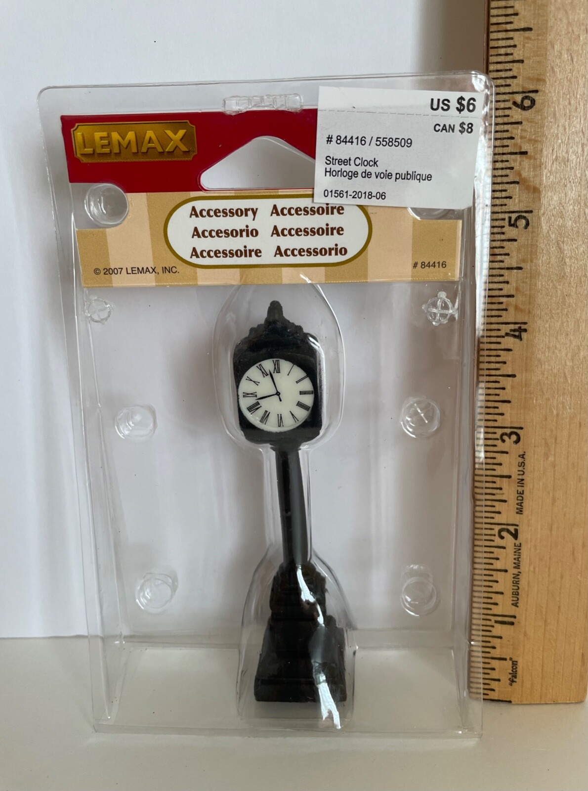 Lemax Carole Towne “Street Clock” #84416 Christmas Village Accessory in Package