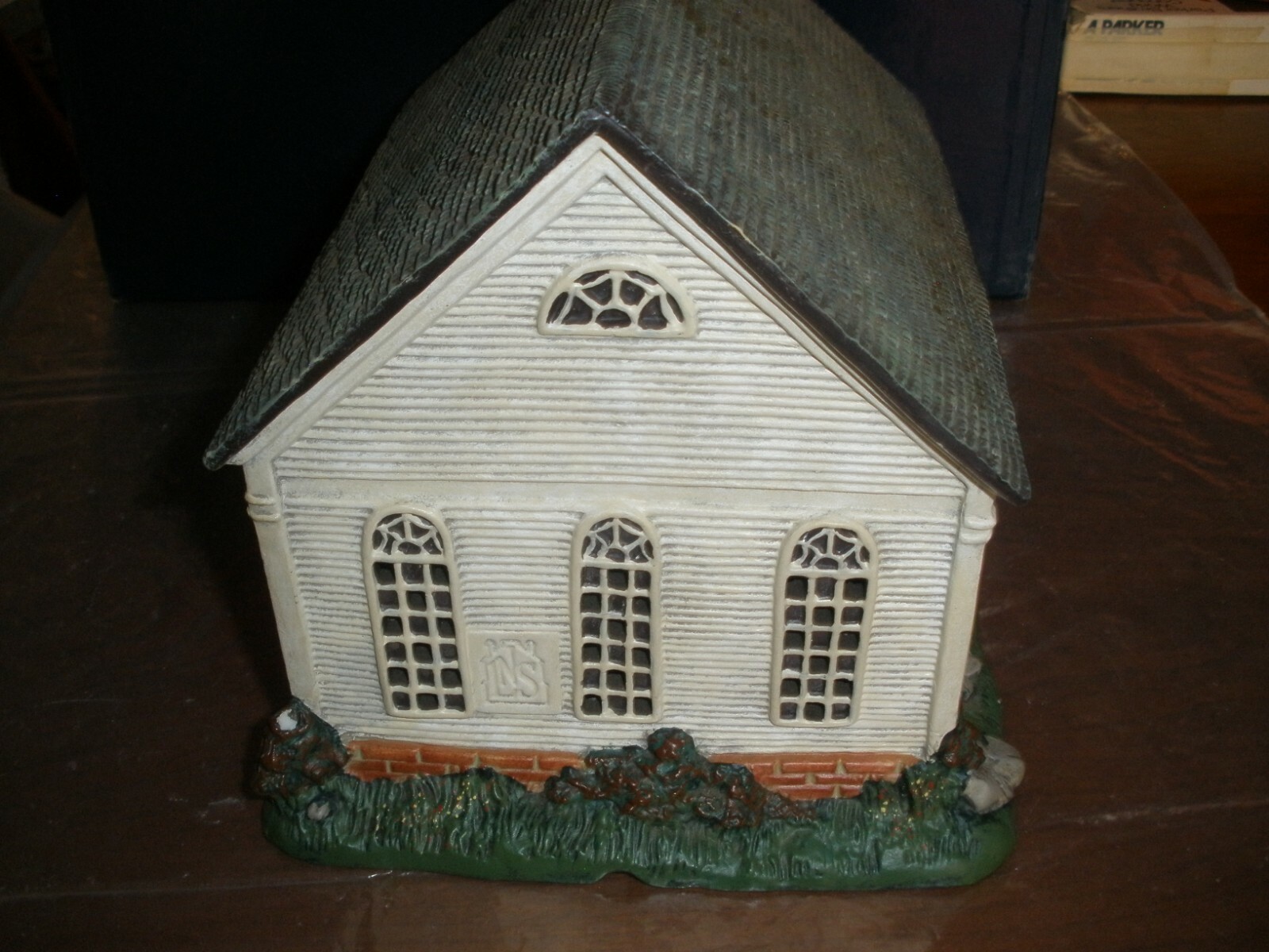 LANG & WISE LIBERTY VILLAGE FOLK ART VILLAGE PILLARED CHURCH 1997 #20010703