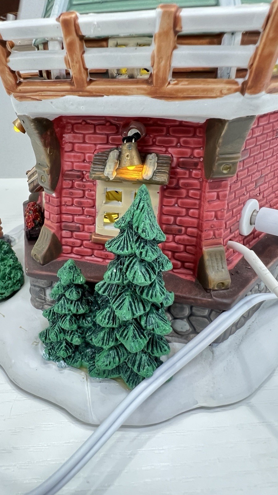 Lemax Vail Village “Stony Brook Windmill” 25384 Retired 2012 LED Brand NEW !