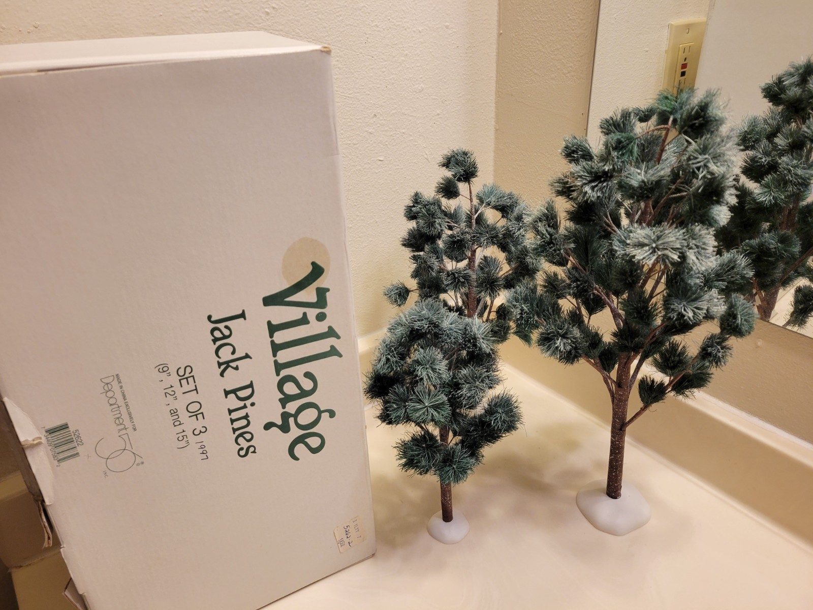 DEPARTMENT 56 “VILLAGE JACK PINES” / SET of 3 / 9″, 12″ & 15″ / #52622